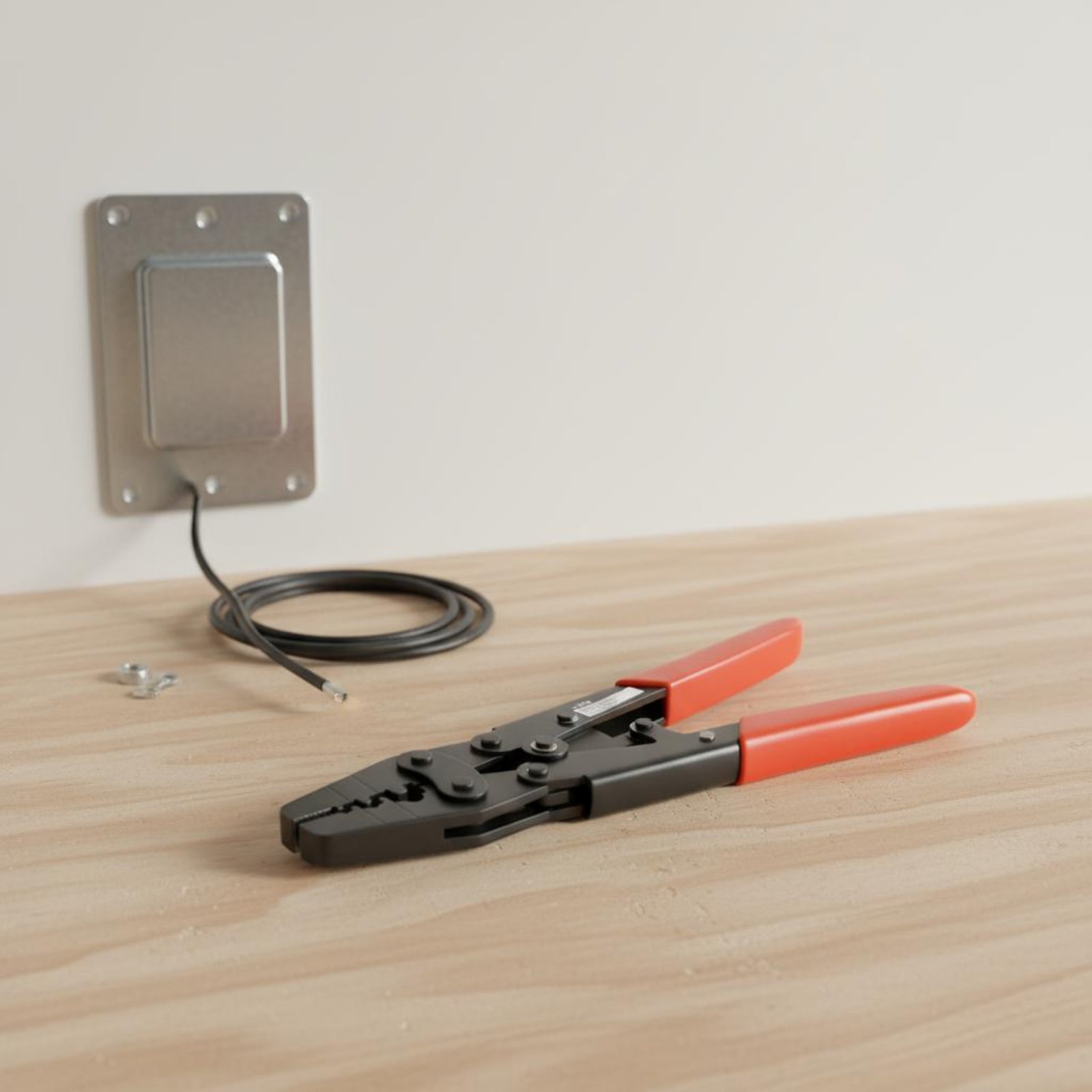 Pince à sertir à cliquet, outi - Pliers avis et prix