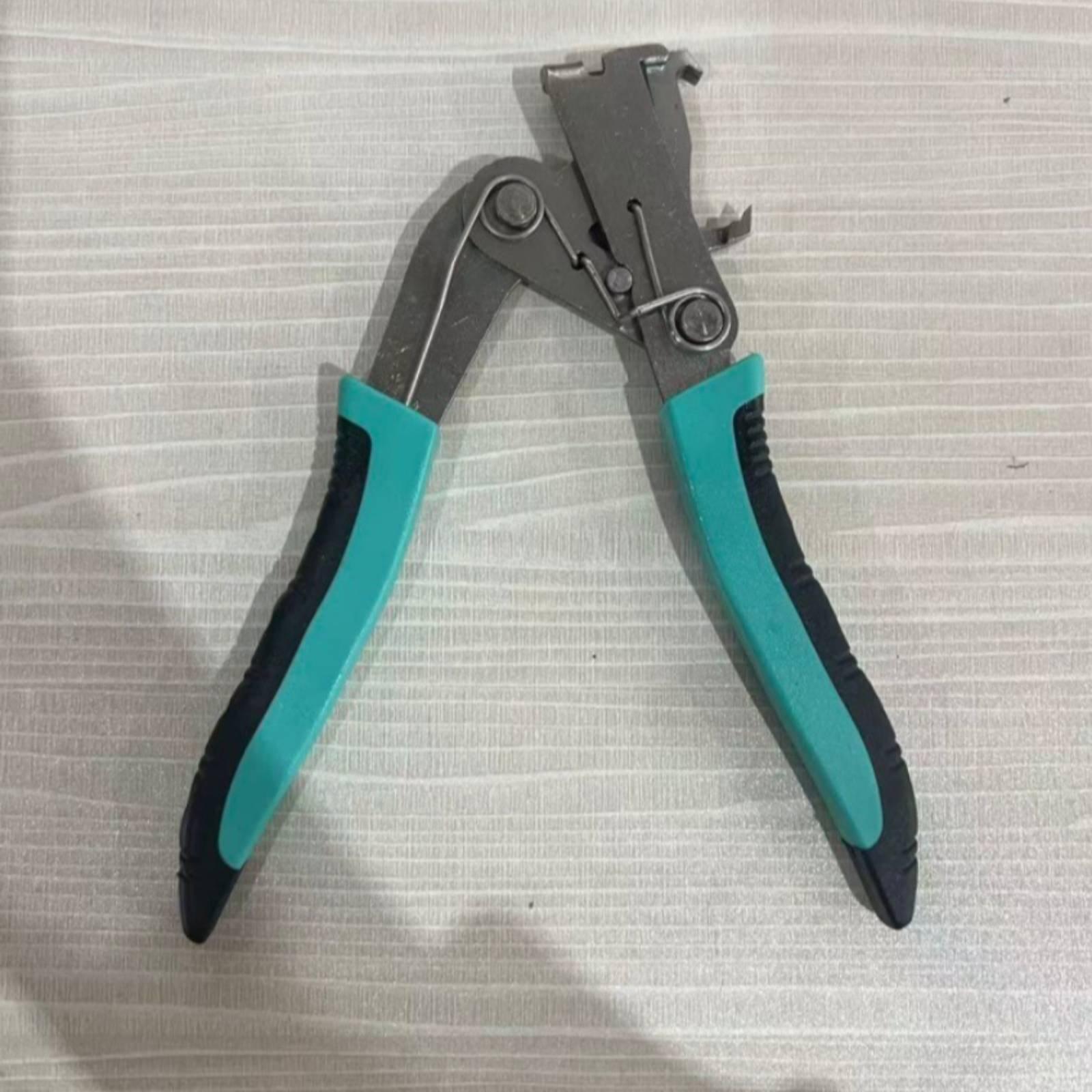 Pince à déclipser pour voiture - Pliers avis et prix